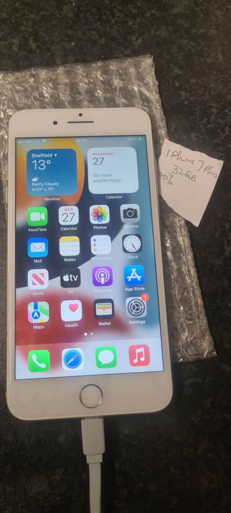 iPhone 7 Plus - 32gb Unlocked silver