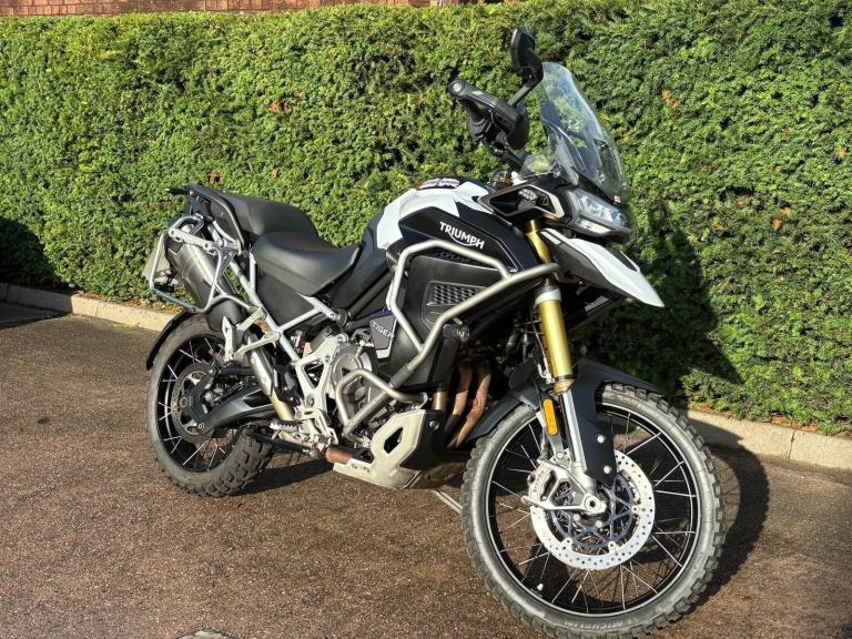 2022 TRIUMPH TIGER 1200 RALLY EXPLORER - TOP SPEC ADVENTURE BIKE