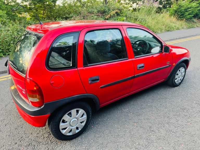 24,000 MILES-1999 T REG CLASSIC VAUXHALL CORSA 1.2 AUTOMATIC - MOT 1 YEAR like fiat 500 Adam Clio