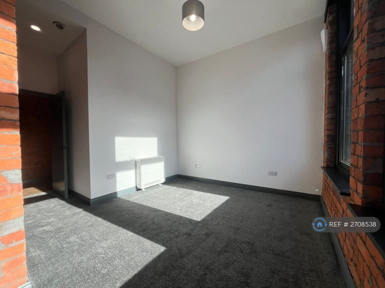 1 bedroom flat in Twist Lane, Leigh, WN7 (1 bed) (#2708538)