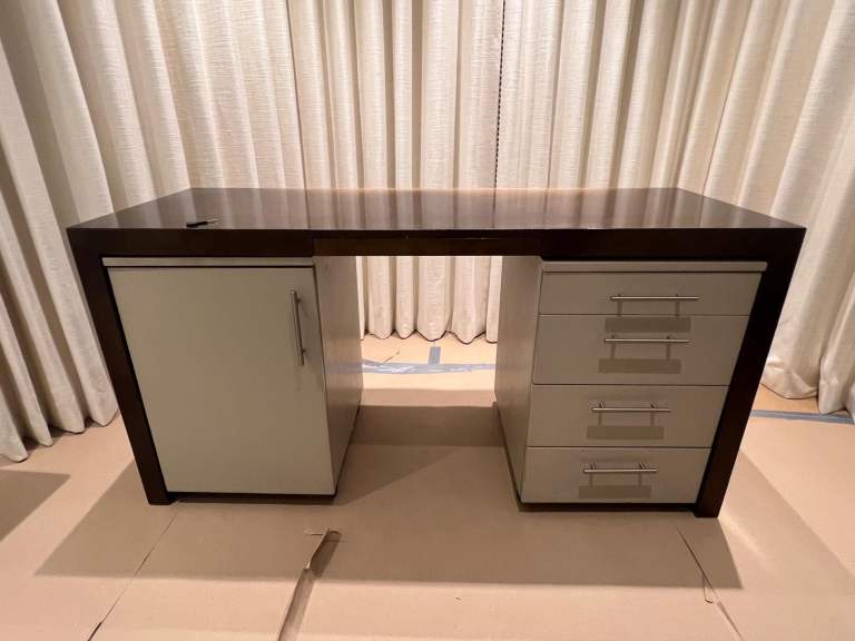 Lot of 2 Beige Storage Desk Filing cabinets with door and 4 drawers  