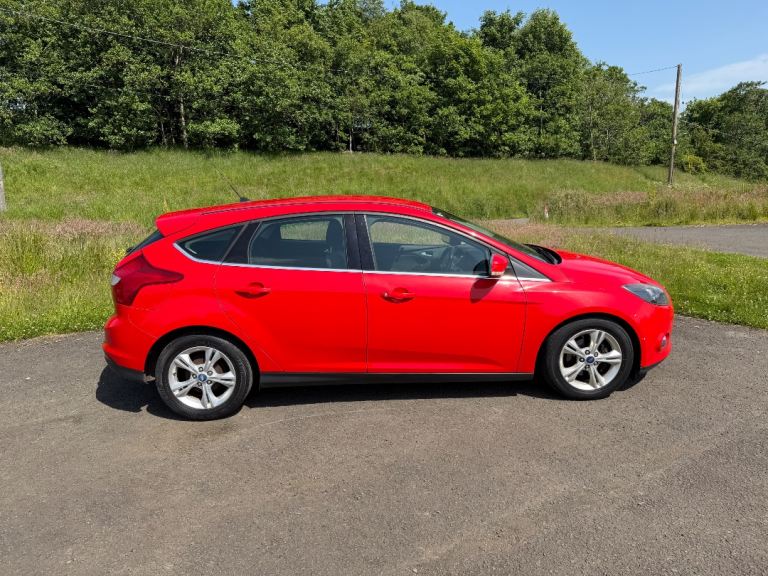 FORD FOCUS ZETEC TDCI START/STOP 1.6L (2013) year mot cheap £20 tax.