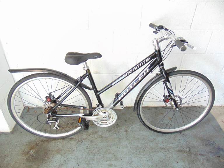 Aluminium Claud Butler Urban 300 (18" frame) Hybrid/Town Bike (free local delivery)