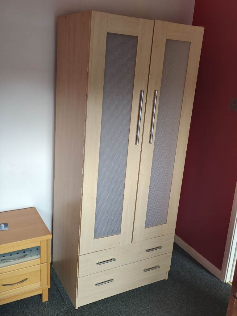 Wardrobe with 2 draws