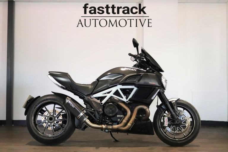 Ducati Diavel 1200 Carbon Edition - 2014 - PIPE WERK EXHAUST - SERVICE HISTORY