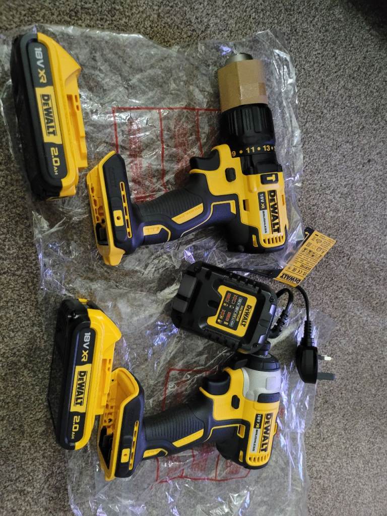 Dewalt Driver and Drill Set