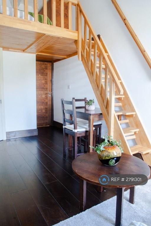 Studio flat in Edgware Road, London, NW2 (#2791301)