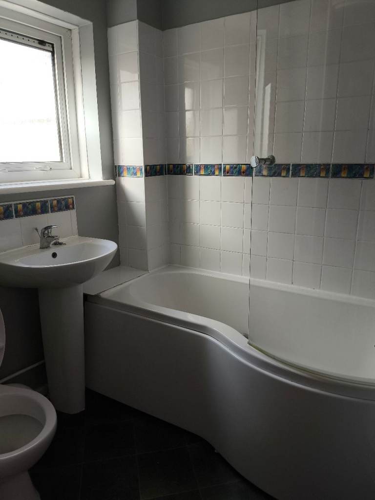 TO LET — Stunning 4-Bedroom End-Terrace Home | Skelmersdale (WN8 6QE)