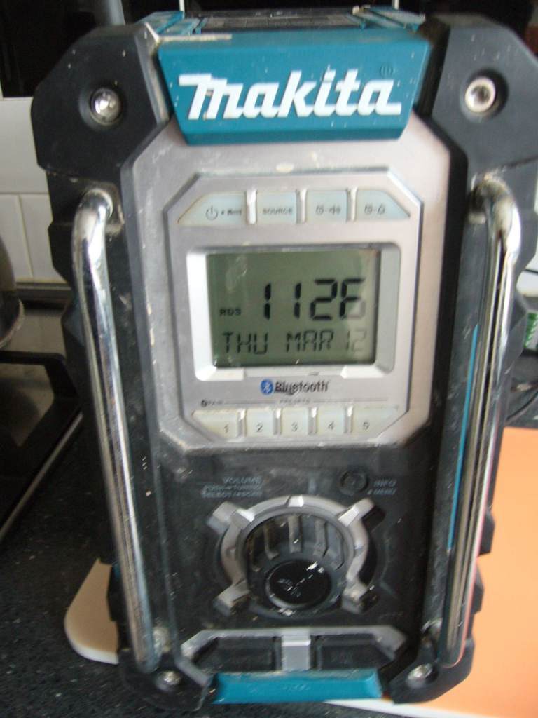 Makita Radio DMR108 site radio (COLLECTION SOUTHWICK BRIGHTON)