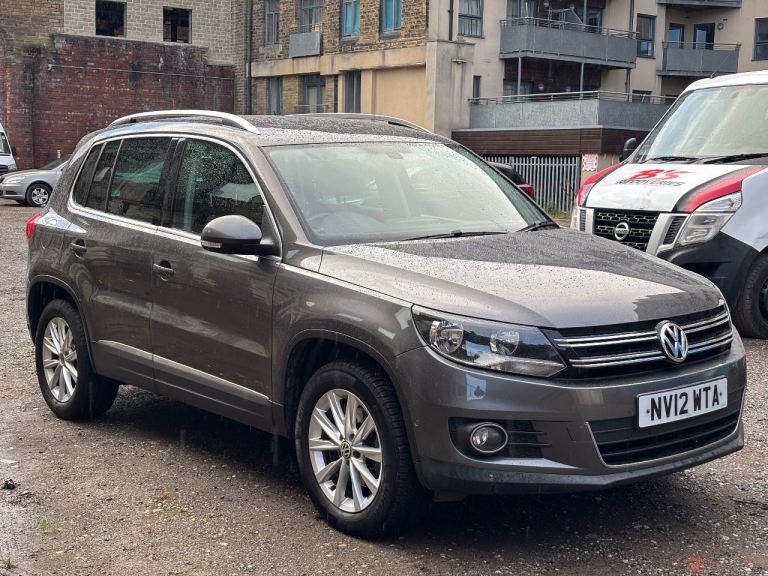 VW TIGUAN 2.0 4MOTION MANUAL