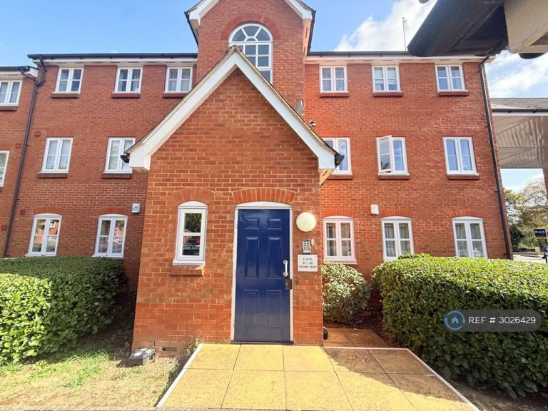 2 bedroom flat in Crown Quay, Bedford, MK40 (2 bed) (#3026429)