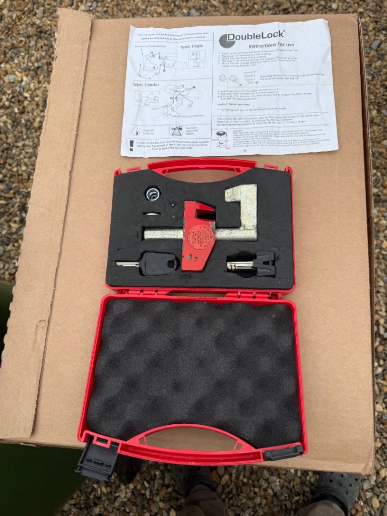 SAS COMPACT EAGLE TRAILER TOW HITCH SECURITY 