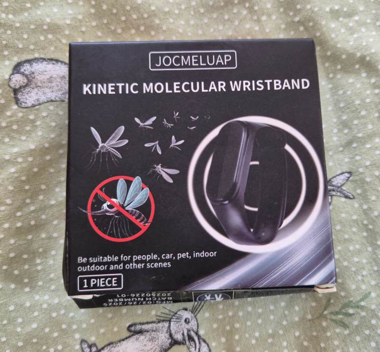 New Kinetic molecular wristband with leaflet. Insect repelent. Smoke and pet free home
