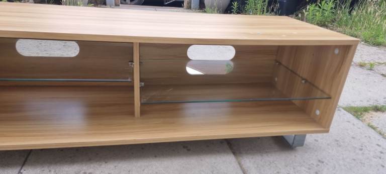 TV Unit / TV Stand – Suitable for up to 55" TV