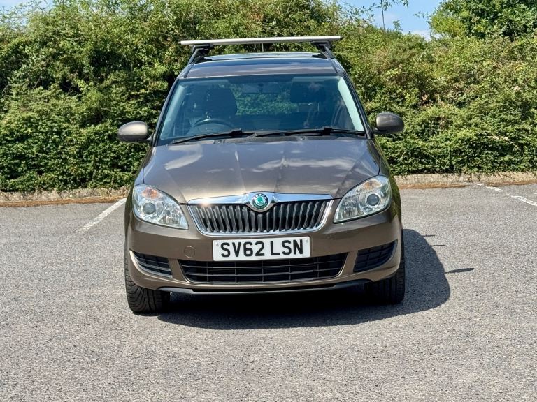Skoda, ROOMSTER, MPV, 2012, Semi-Auto, 1197 (cc), 5 doors