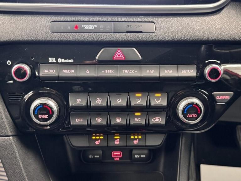 2018 Kia Sportage 1.6 T-GDi 4 DCT AUTO AWD 4WD 175 BHP + SAT NAV + GLASS SUNROOF + HEATED LEA EST...