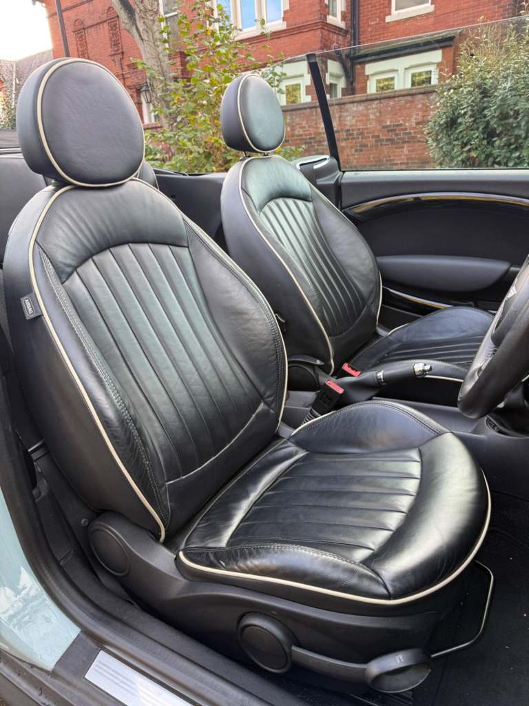 MINI CONVERTIBLE 1.6 Cooper D Convertible 2013