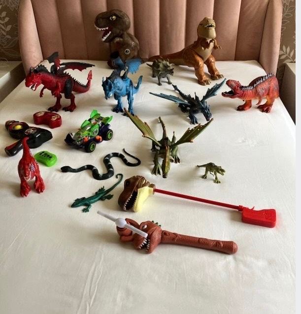 Large Bundle of Dinosaur and Dragon Figures – Good Condition