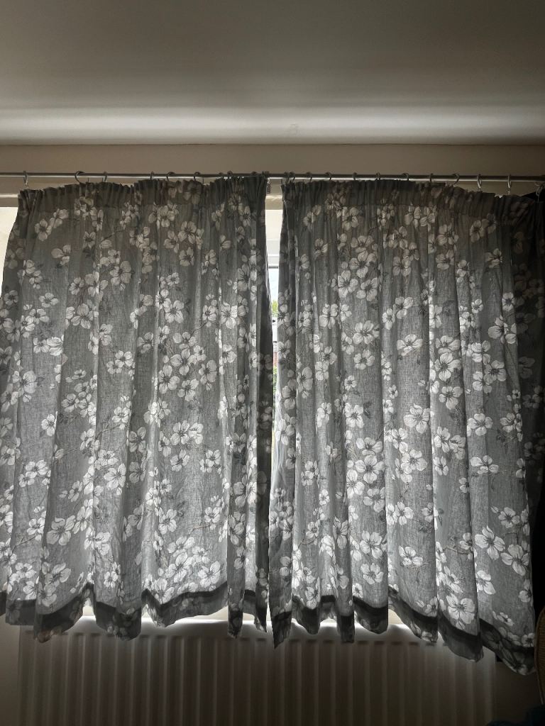 Floral Curtains - Light Filtering 