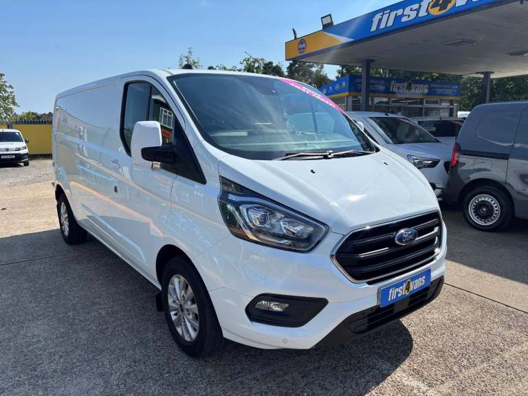 2023 Ford Transit Custom 2.0 EcoBlue 130ps Low Roof Limited ** WET BELT REPLACEMENT INCLUDED ** P...