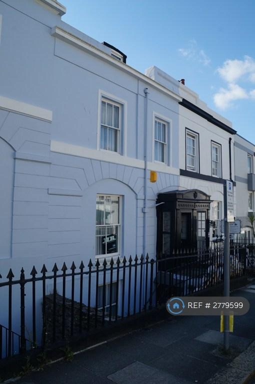 2 bedroom flat in Athenaeum Street, Plymouth, PL1 (2 bed) (#2779599)
