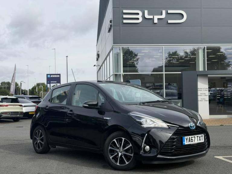 2017 Toyota Yaris 1.5 Hybrid Icon Tech 5dr CVT Automatic Hatchback Hybrid Automatic