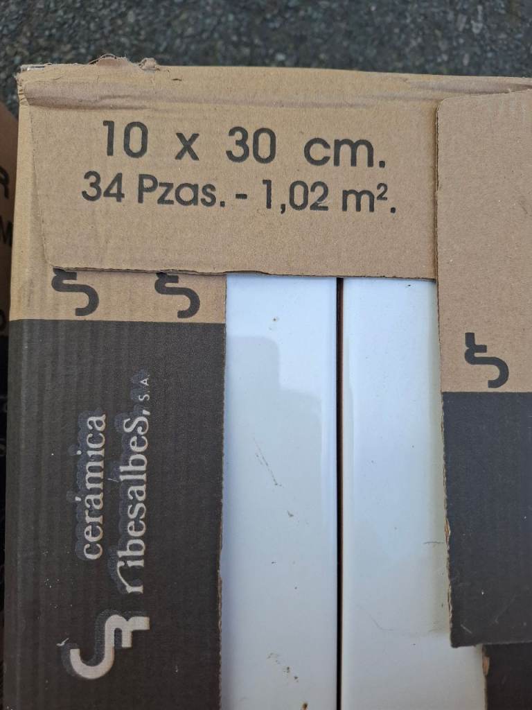 New White Ceramic Tiles 10x30 cm - Ceramica Ribesalbes
