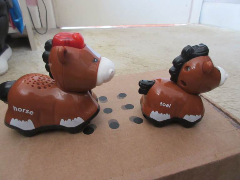Vtech Toot Toot Farm Animals Horse and Foal pair 