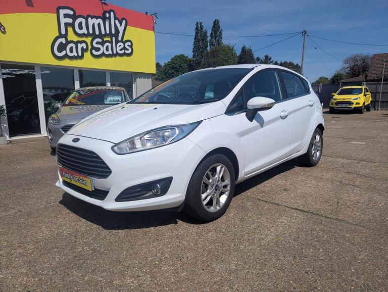 FORD FIESTA 1.25 ZETEC LOW MILEAGE LOVELY CONDITION NEW CAMBELT KIT SERVICE MOT