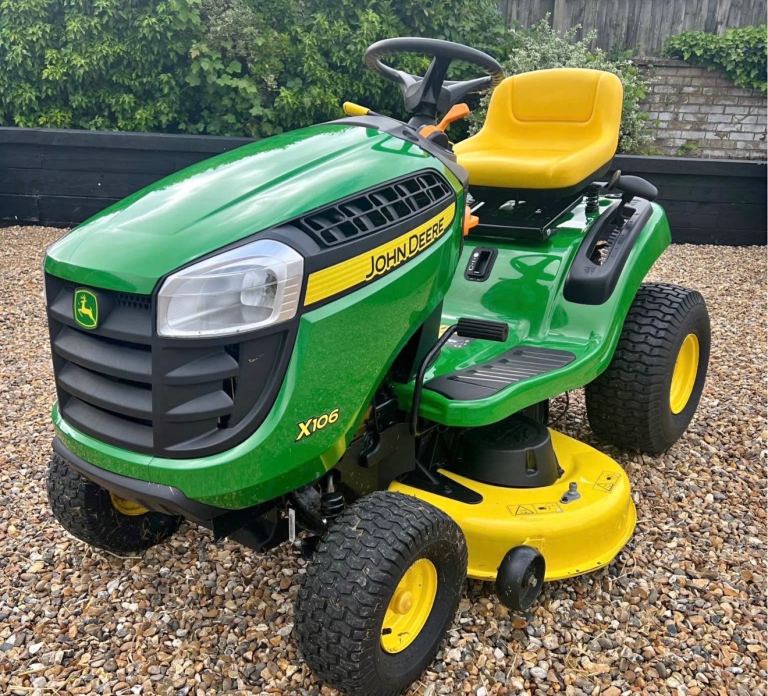 John Deere X106 Ride-On Lawn Mower – Only 34 Genuine Hours