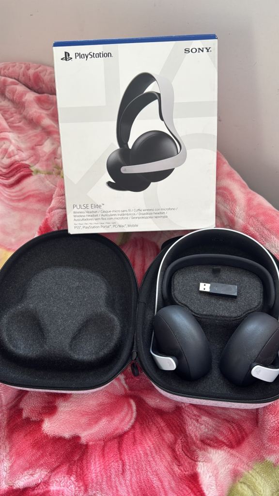 PlayStation 5 Pulse Wireless headset. Good as new