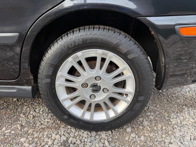 2003 Volvo S40 1.8 S 4dr [122bhp] SALOON PETROL Manual