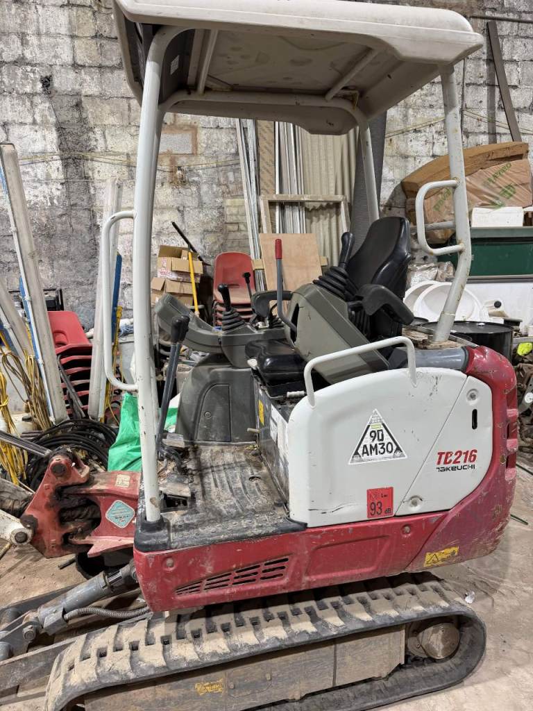 2015 Takeuchi TB216 Mini Digger