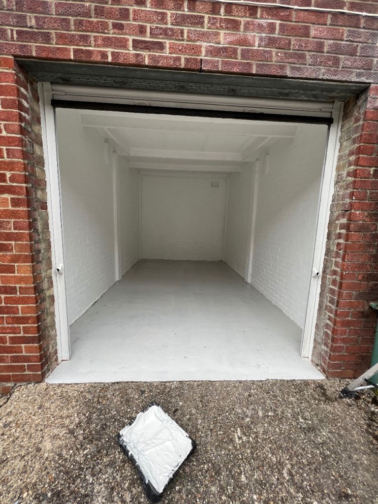 Lock-Up Garage T Let Ealing London W5