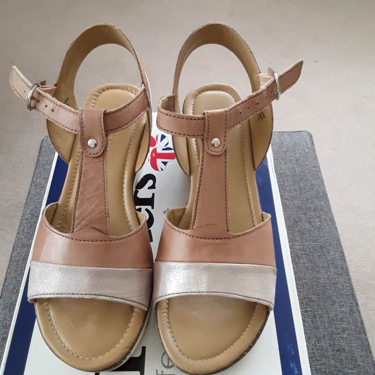 Padders women's wedge sandals