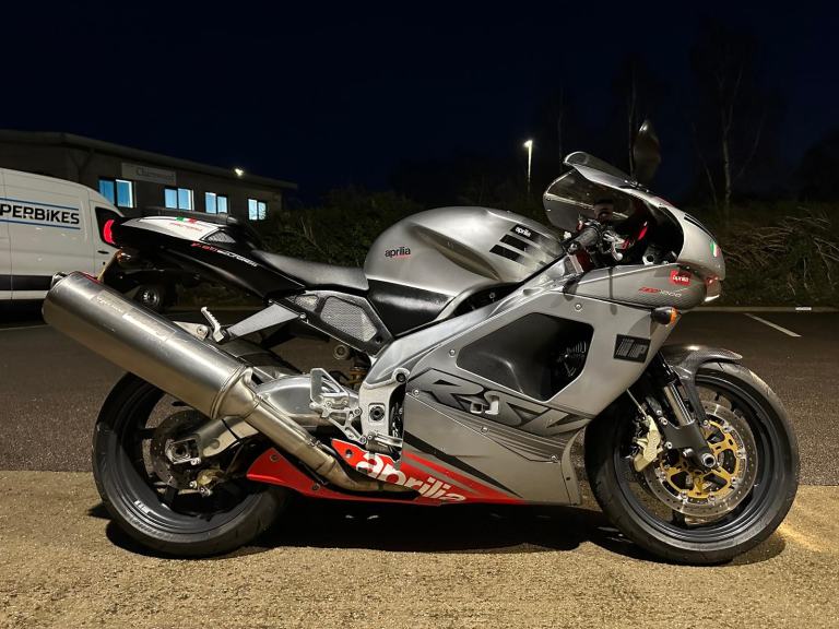 APRILIA RSV 1000 R MILLE 2003 - ONLY 15,443 MILES - VERY NICE EXAMPLE