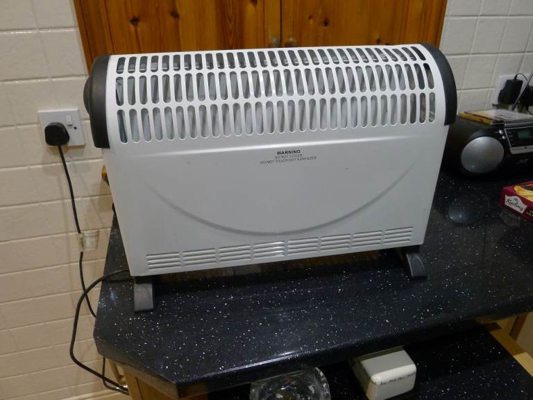 2KW Mini Convector Heater – White, Good Condition B and Q