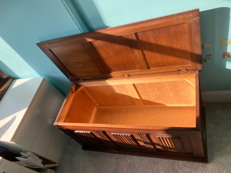 Wooden Storage Chest/Trunk – Brown, Needs TLC