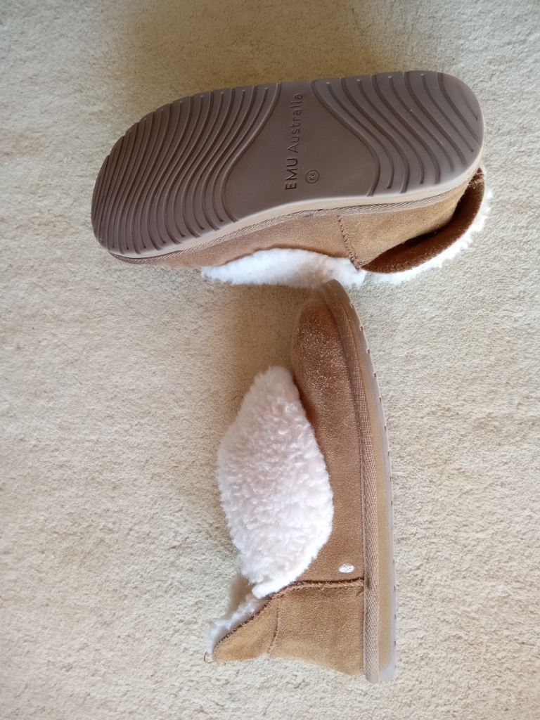 EMU sheepskin slippers