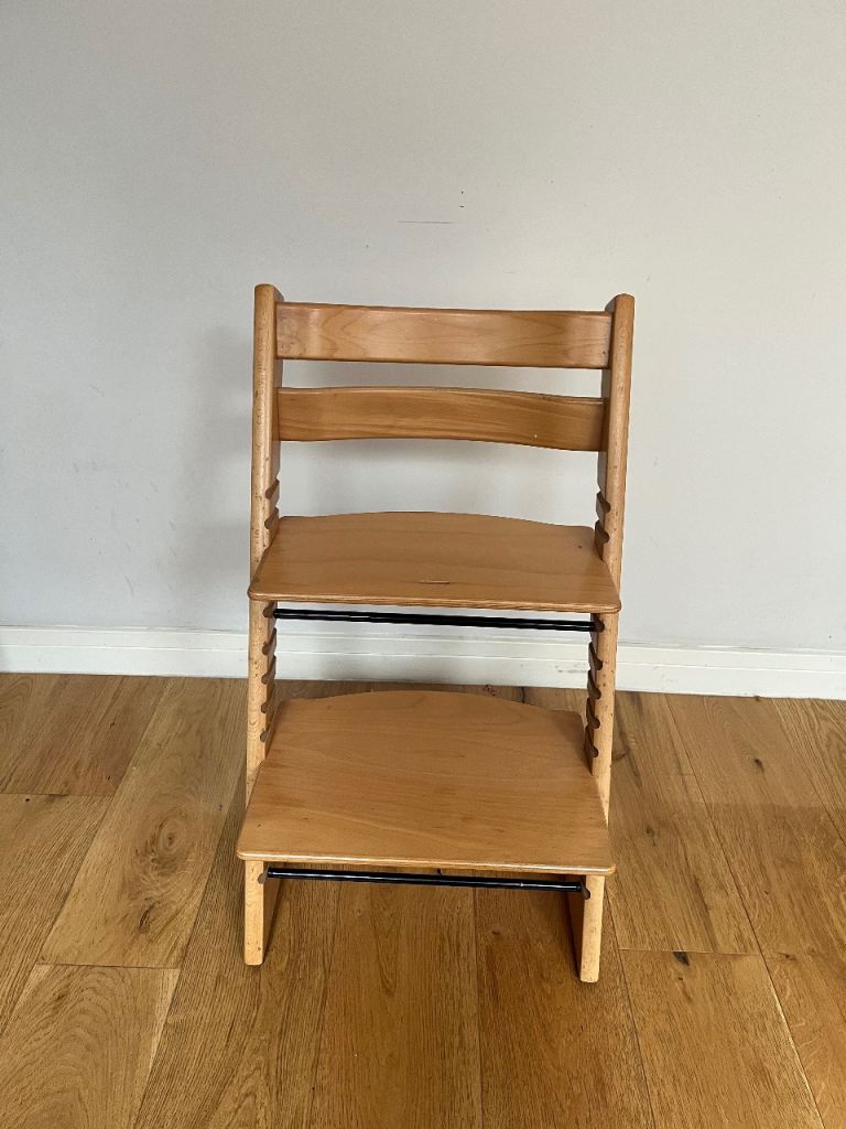 Stokke Tripp Trapp Adjustable High Chair – Natural Beech – Excellent Condition