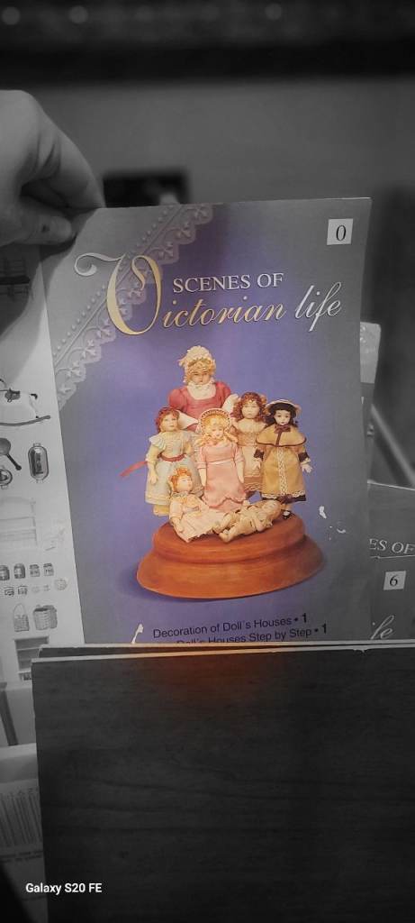 Dolls house magazines collection 