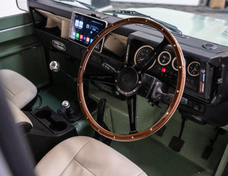 1990 Land Rover Defender 90 2.5 TD5 Pickup 2dr Diesel Manual (120 bhp) Diesel