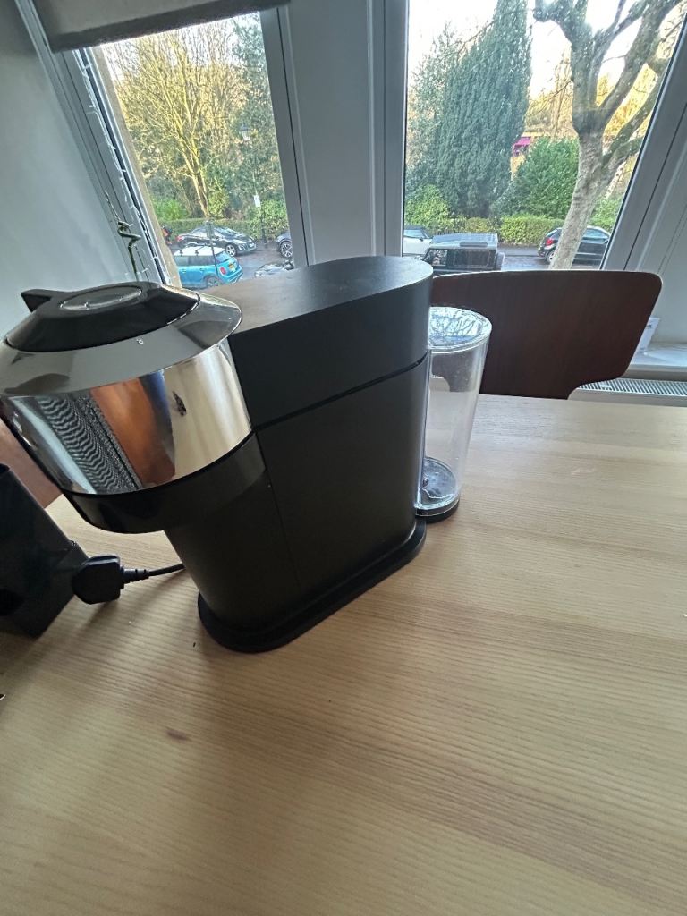 Nespresso  VertuoPlus Coffee Machine,  Piano Black LIKE NEW