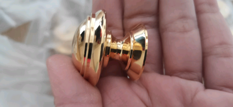 Brand new brass knobs × 24 pieces