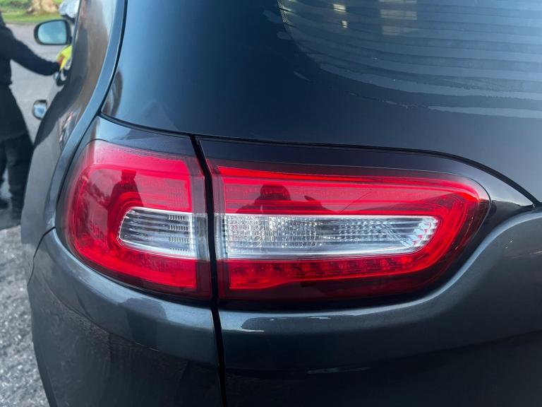 2016 Jeep Cherokee 2.2 Multijet 200 Limited Active Drive II 5dr Auto ESTATE DIESEL Automatic