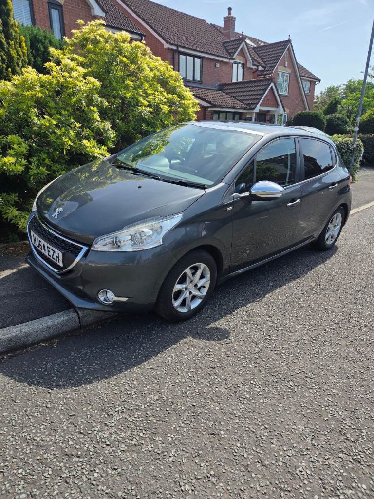 Peugeot, 208, Hatchback, 2014, Manual, 1199 (cc), 5 doors