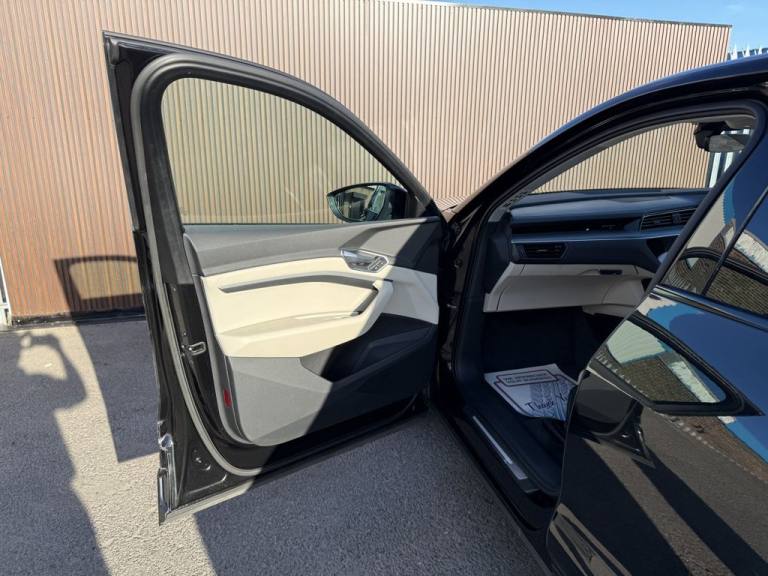 2019 Audi e-tron 55 SUV 5dr Electric Auto quattro 95kWh (408 ps) ESTATE ELECTRIC Automatic