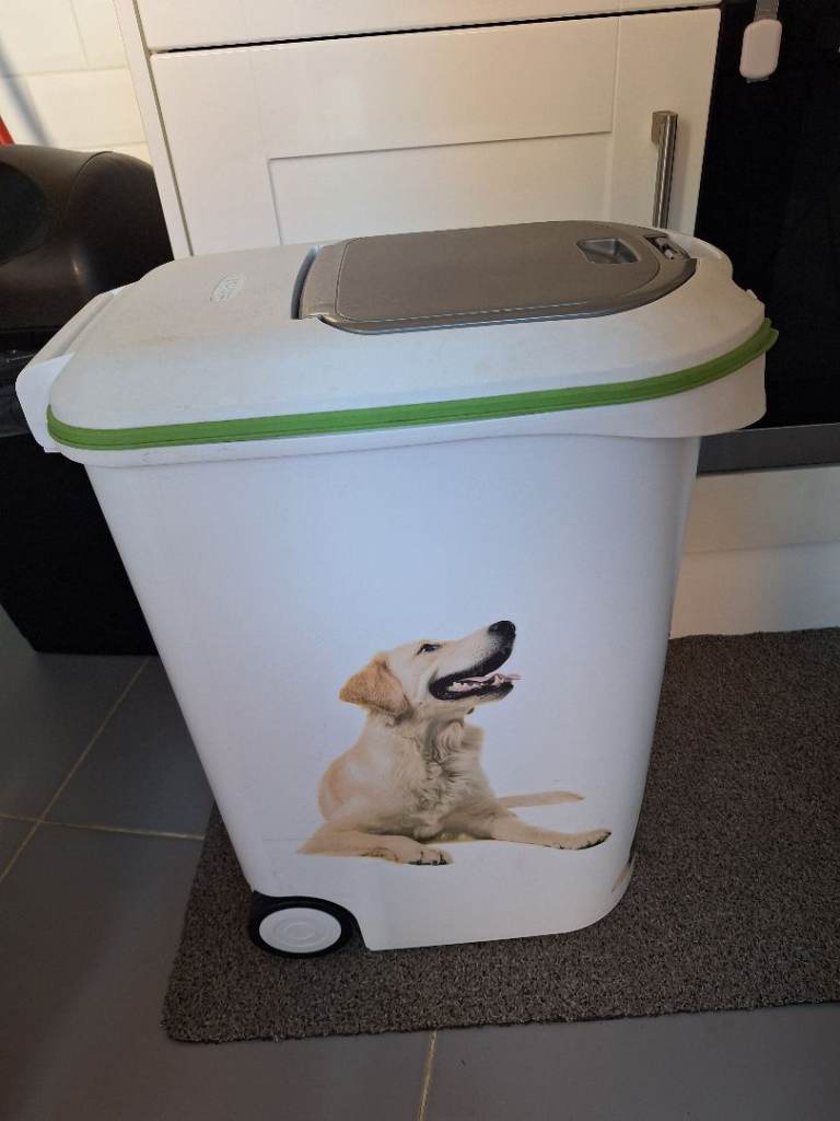 Dog food storage container
