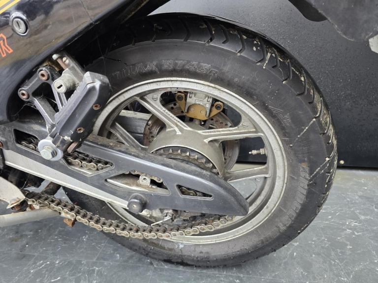 KAWASAKI GPZ 600 R PROJECT BIKE HPI CLEAR