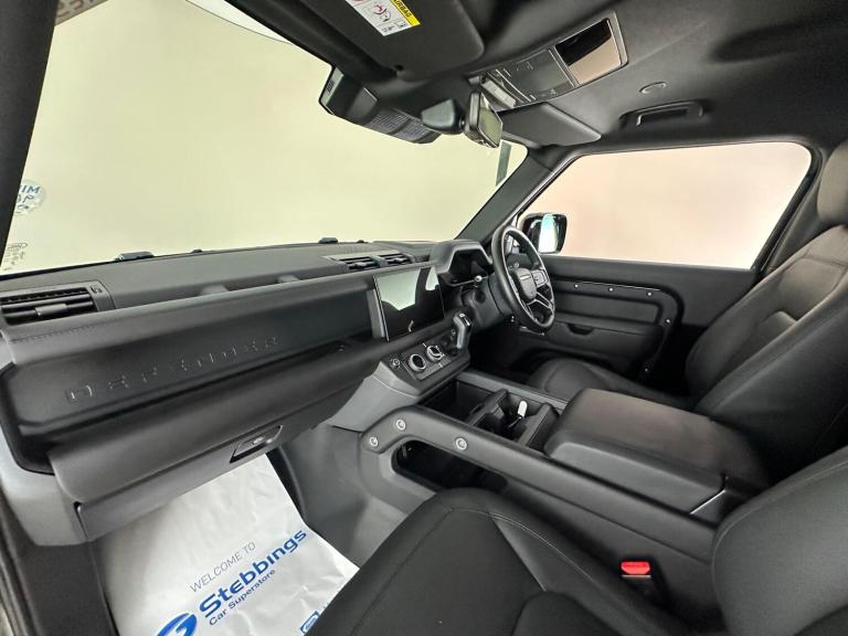2025 Land Rover Defender 90 3.0 D350 MHEV X-Dynamic HSE Hard Top SUV Auto 4WD SWB Euro 6 (s/s) 3d...